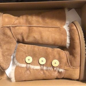 Slightly use authentic UGG boots